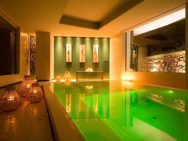 F26D2FFB31AAF9856F37D8F2F7490000