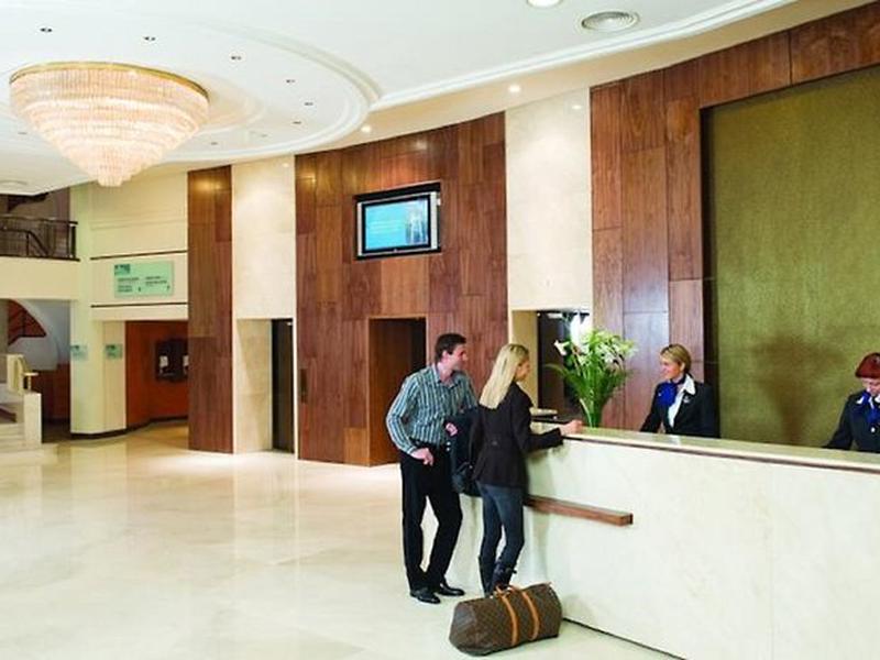 44CDB9341709C6E896B680BD50D49193