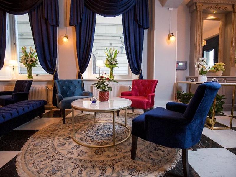 53E8F9524128EC6C8E370AA8676CC41E