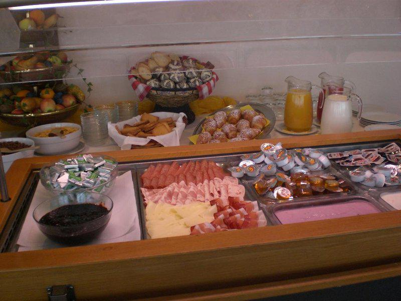 D72039447A781C648B50FB6487E61E8B