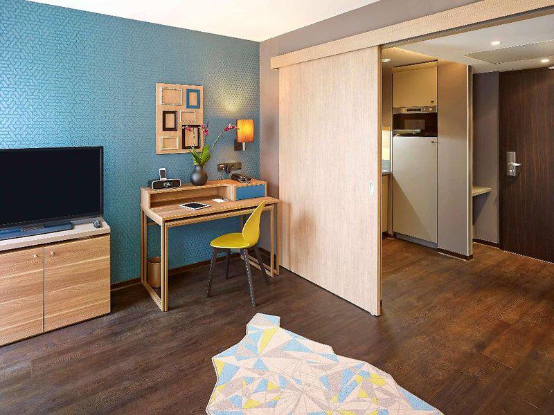 86E0307B4A284C8A0C74014D35E639AC