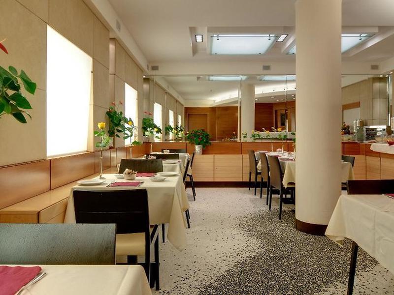 EDA6B6E54160C8D82667F82F354FA09C