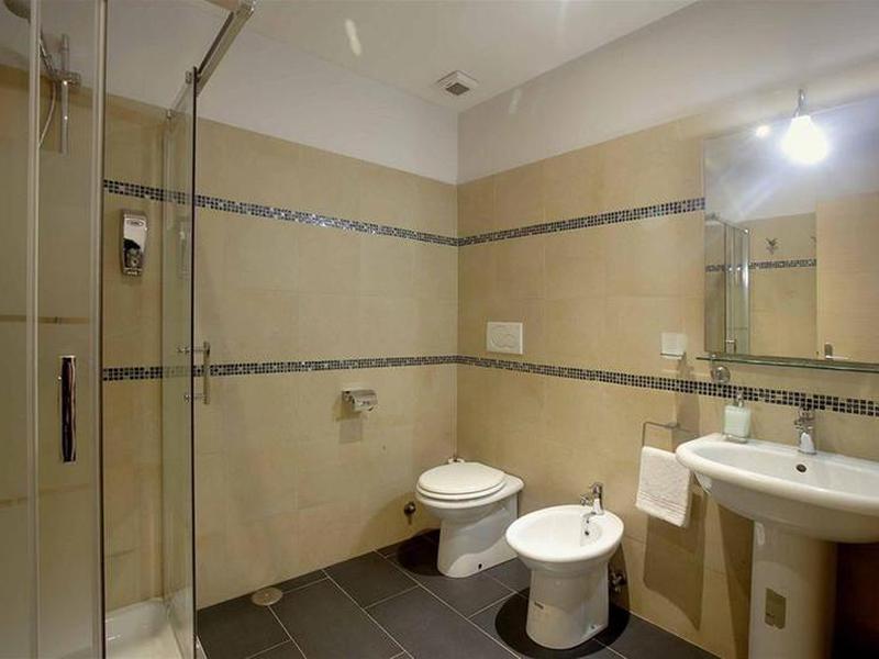 F9B9B41D45E4C9C2D9E23ADD030EE2E4