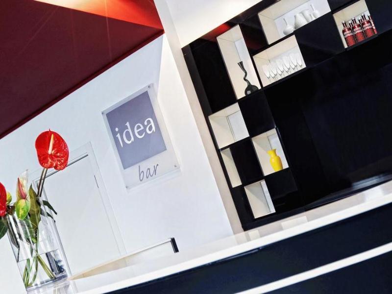 7BC4C45BAC4189487C0387C19D23D5BB