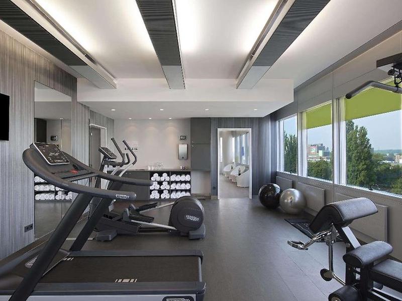 C0568C2A84B8126E4B8D7F740D9D1D6C