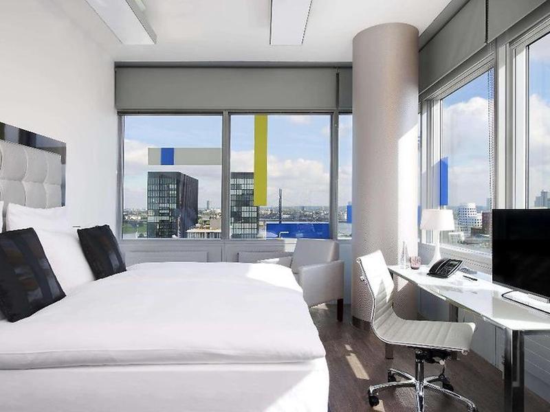 48C5D52DE046BB0842F9060F8CAFBE56