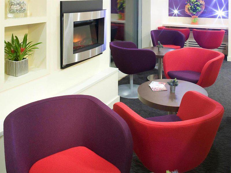 28103801AAE553E63A10426D49156206