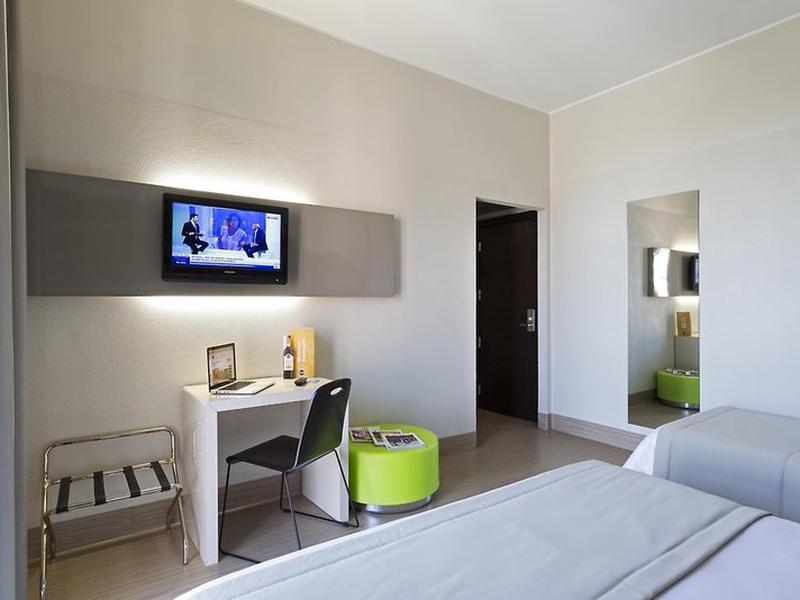 D865A286994AF0D9112FC0C5F9E2FE22