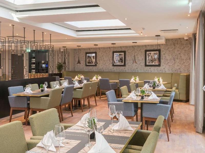 4393890DFDDA922AE2FF825D8B8E6095