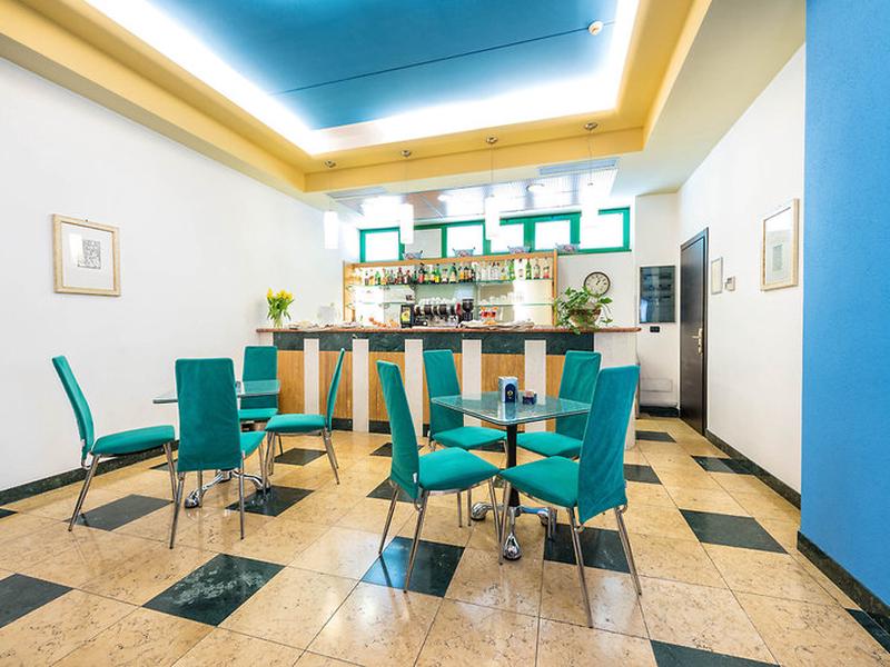 160BE09A6516B346AC7487B75F11785F