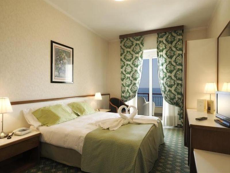 4D1A4901F340B938F7EA643F3B5120FD