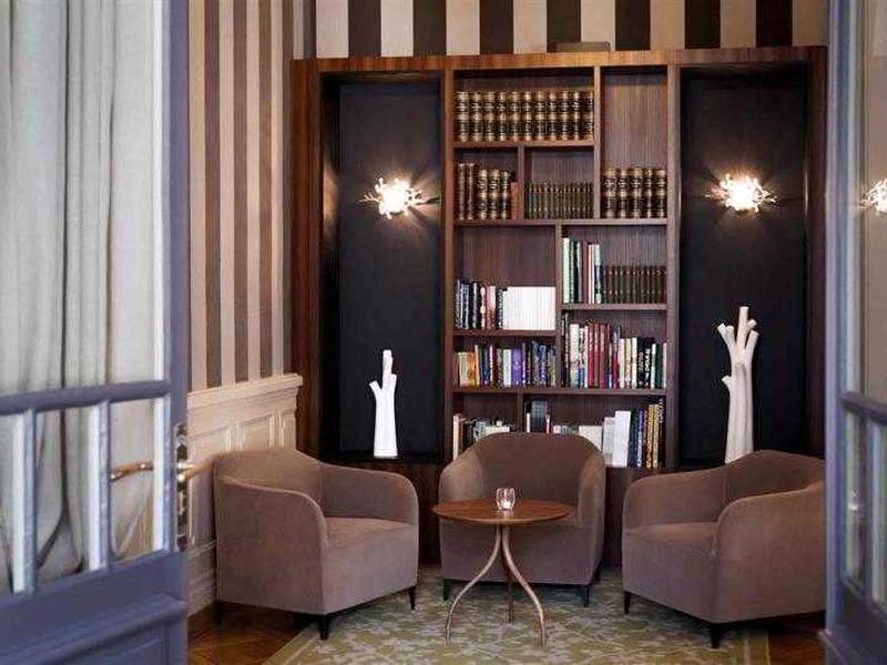 857FA887AEC9588856F8821D1653AE93