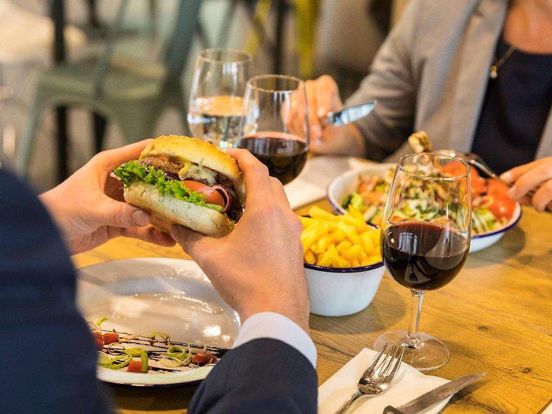 01CD02033A8EEDFE43D7FF1F378BEDD3