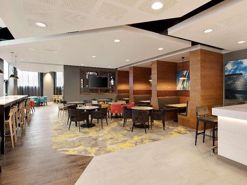 F7E3DCED06C5943649CB67F65E83BDEA