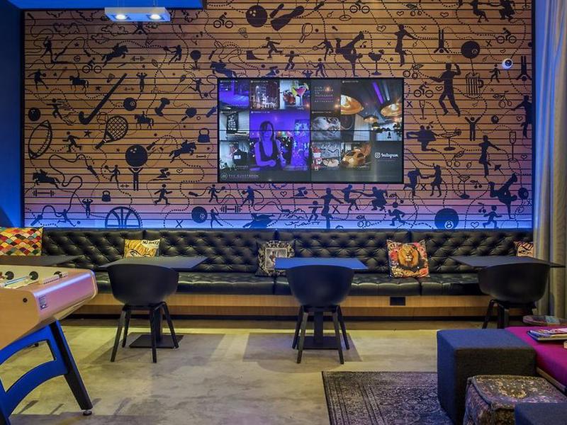 5984C18757698F144D48701805FB5C8D