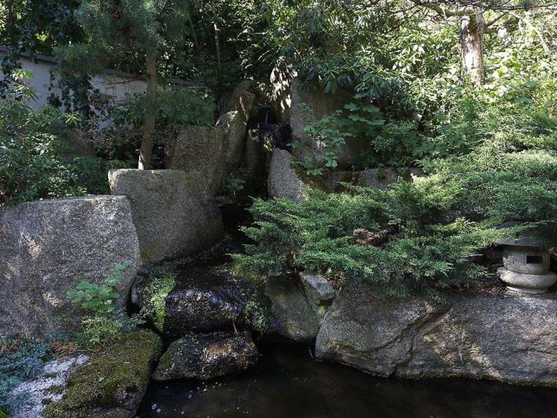 FE3153CBAC5965B2B56F00CEAF97616D