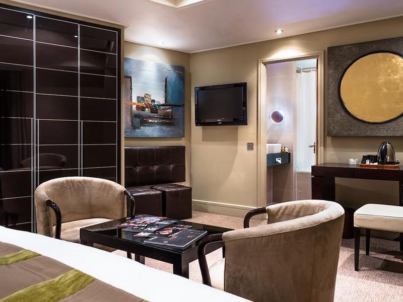 200BAF916FDBCEFB2090A2D32AFF5D6C