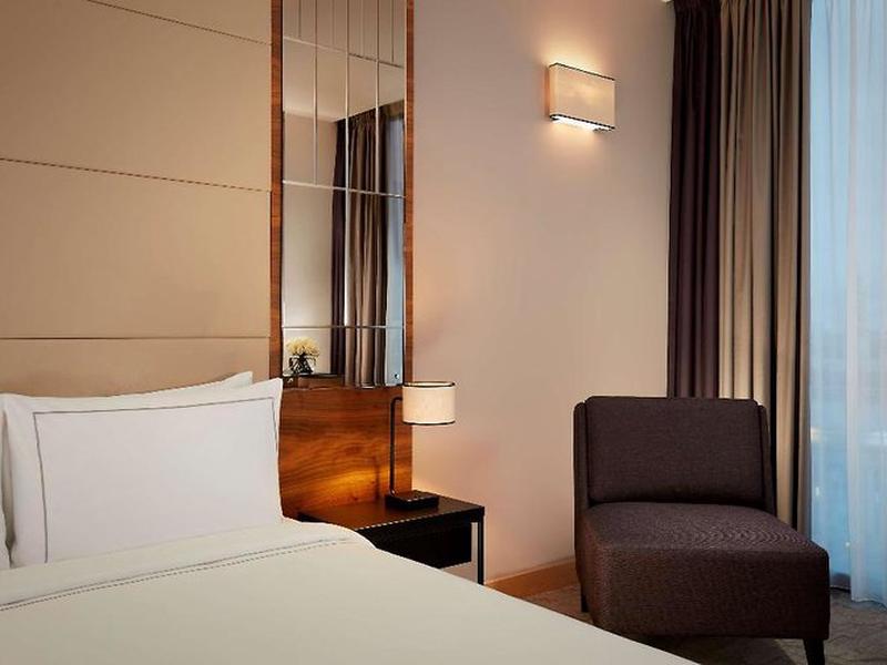 2DBC30959B1E8FF069A56FB18171DF26