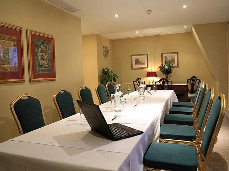 0BAEF4D1AD0FD25965E9212B2A60536F