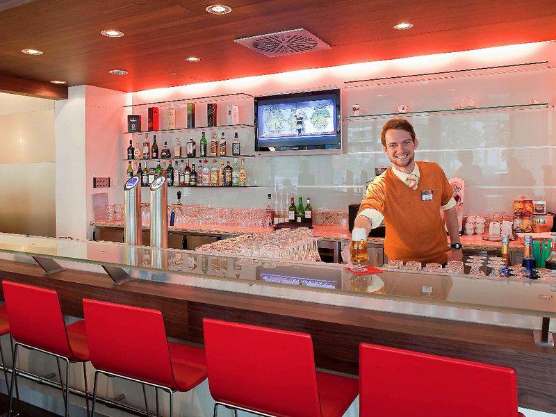 300C42E4ECE98C53908D1F2E2B43E4B6