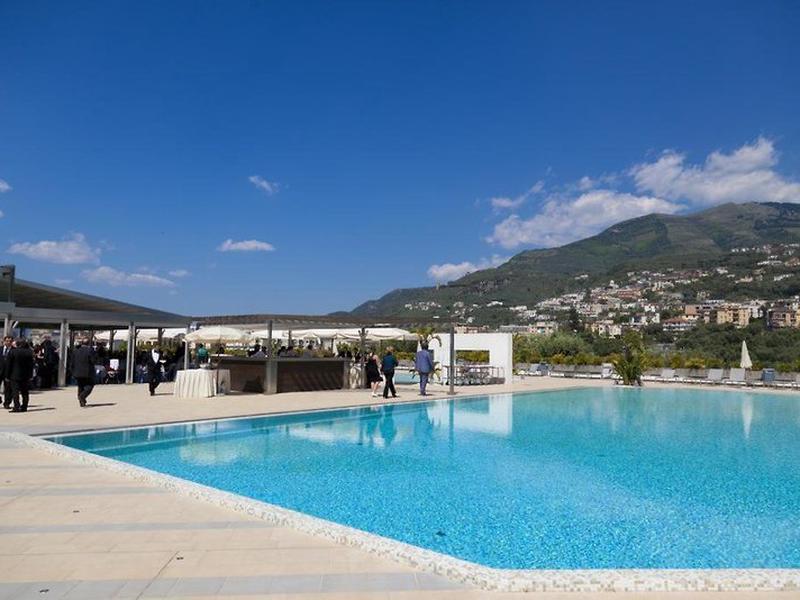 46ECA05659595E42D5F812FB15C93702