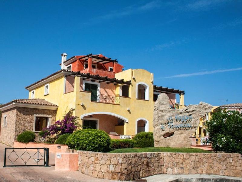 82F7D98A954EAE32EB4AA65DDE448651