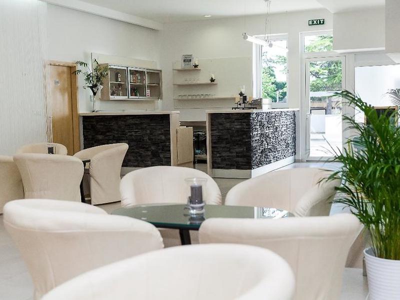 18F33921A5F0F4861F4585A9744C8F10