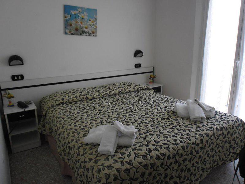 127297575E9D7D4C48DACCE515275E56