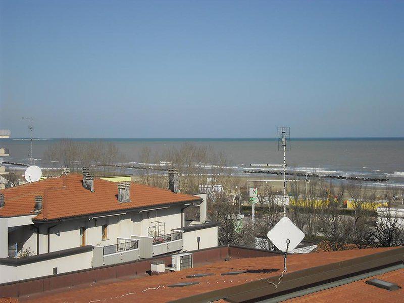 4930D7BB360E8AE84FB1D067E26253C3