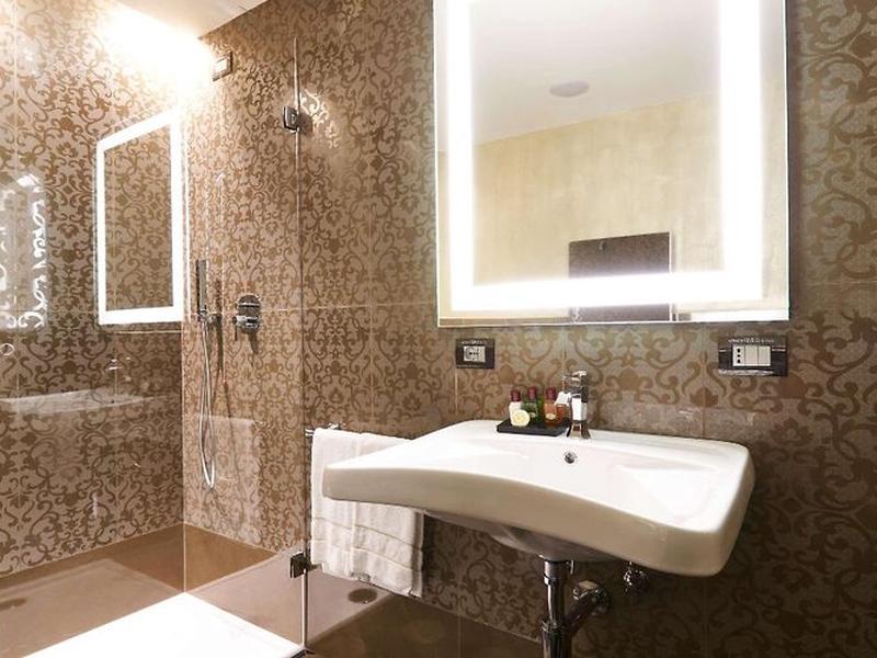 C8B41C0482182061AD65BC0F7D94AC38