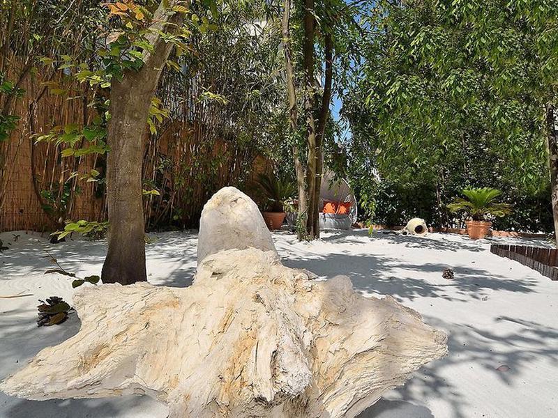 14358DA159CA8B8C3F7C3B4C897B6B41