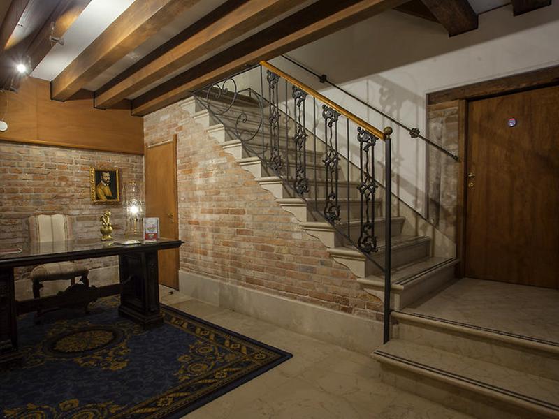 CFC6231D97AD6AA5F267574AE15DCD7A