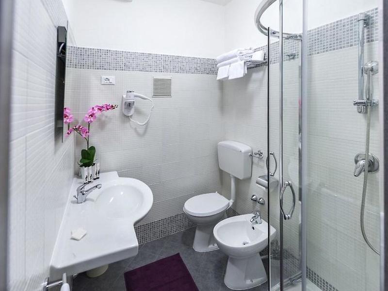 19454EA9405F5A7C620089967C5CB077