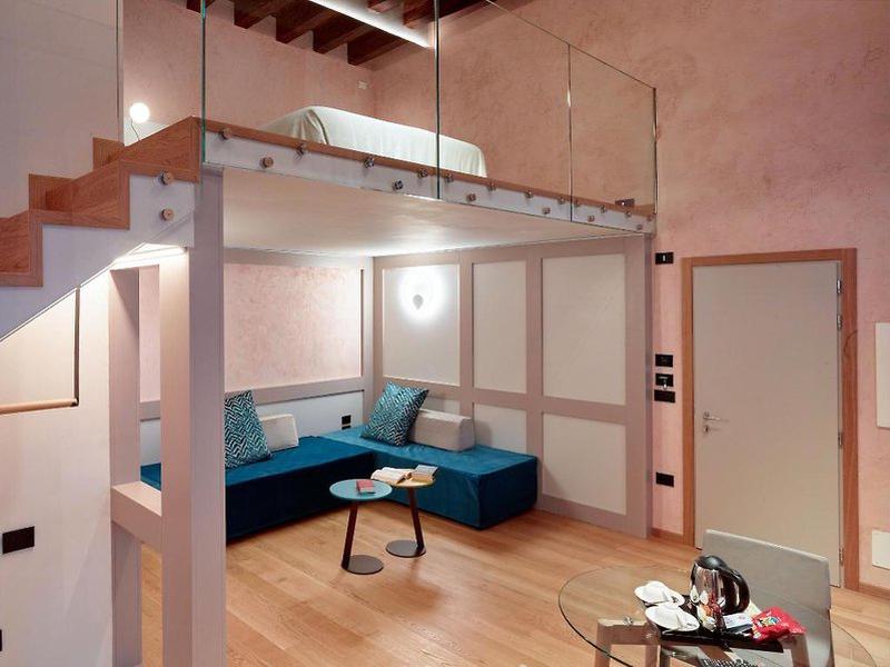 AD2F7DDCC8988AE7934947BD9FA27959