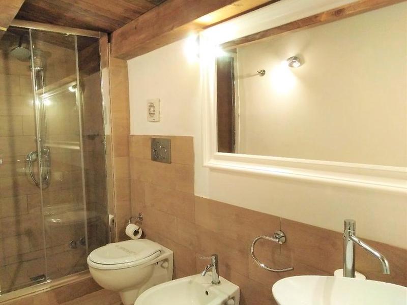 0E4697E8094DED05269A6C2AC7B1D650