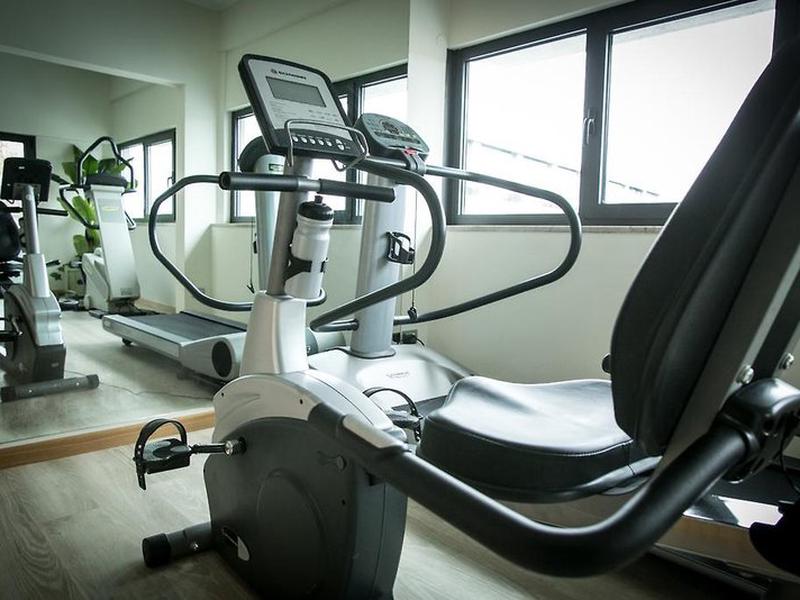 7ABF4F9F37D43C706845B8565BAD23E6