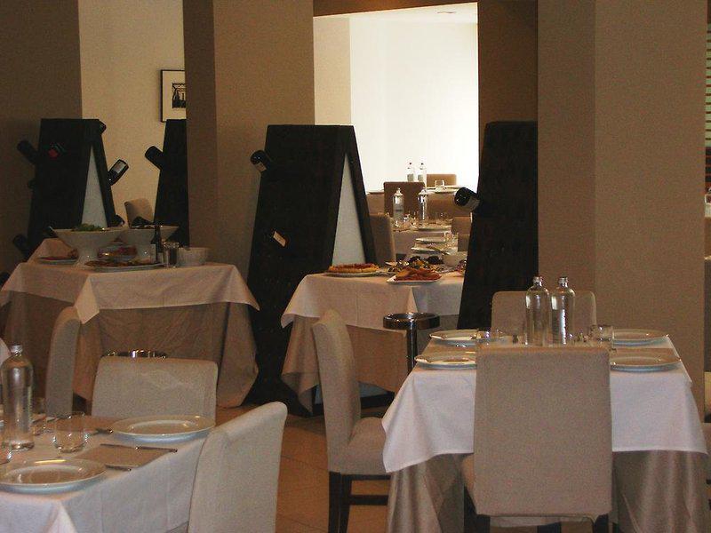 2F8AA45EB46E8AFEFF4A15B916A758B4