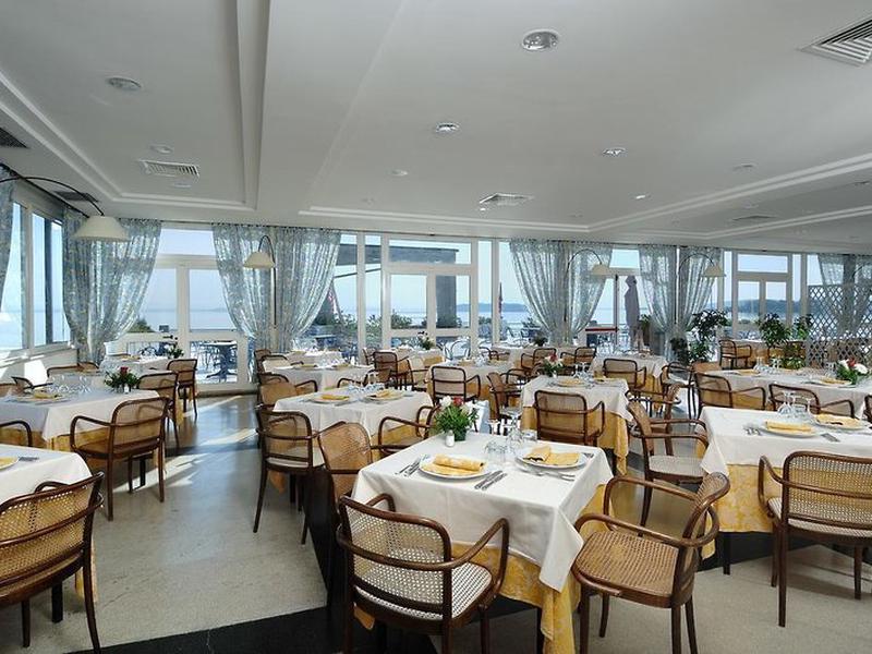 BC3E6740F963DE88773E123FEC57AC00