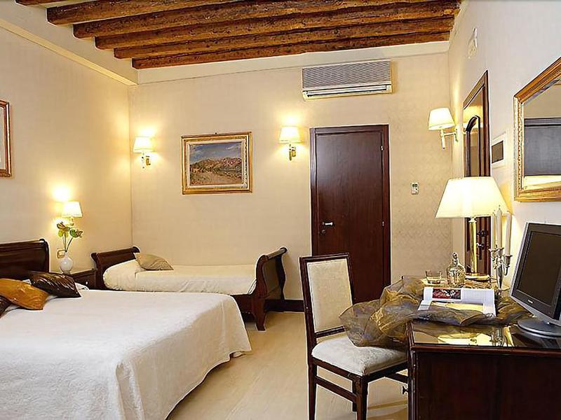 CFC0FB2BFD526EC0CBF44B392018E733