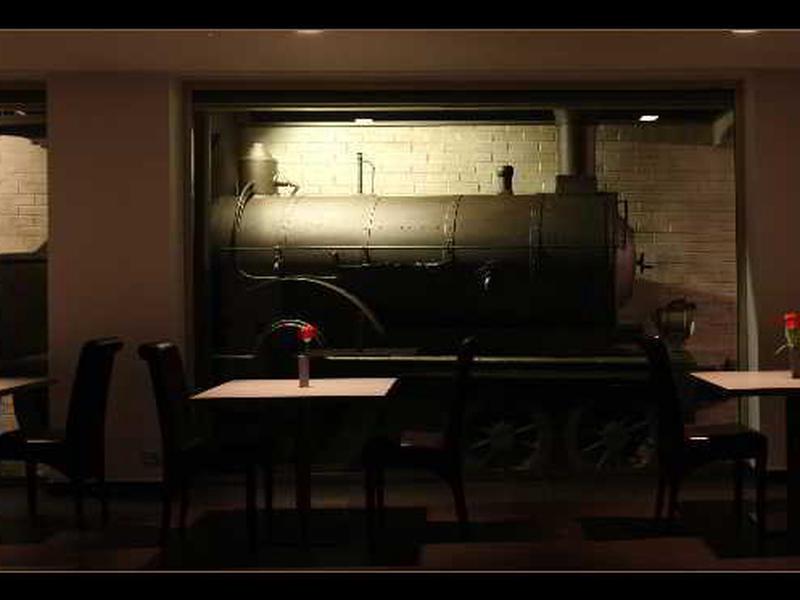 EBF39C1D8468BAA8E17CAAD87C9FB7FC