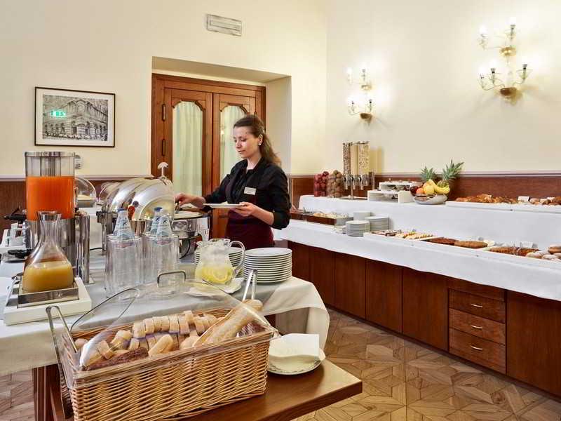 083F066D570FE85FC77C3CCFB72B25DA