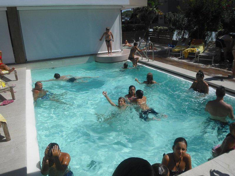 EAF77D8B85516ABD028C1609D29EB496