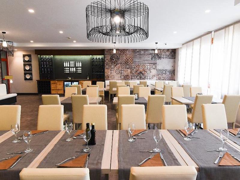 75E0071EA535DF15F4098ABA87615933