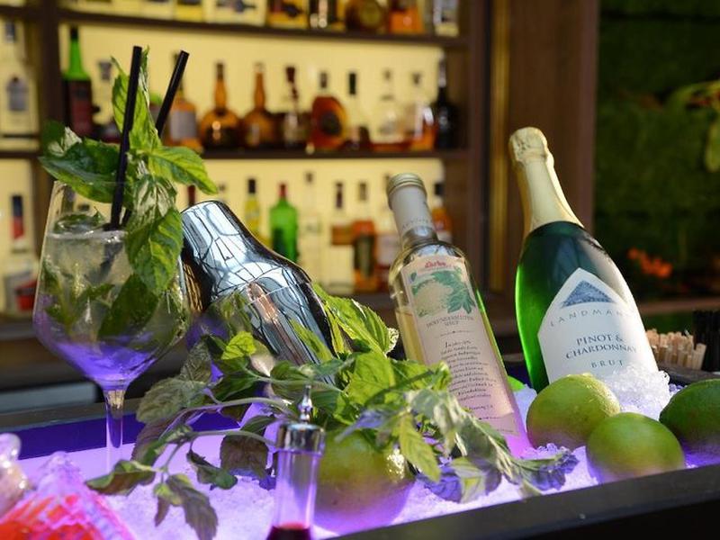 0749D50FE6903D240ECA83EB24B357E4