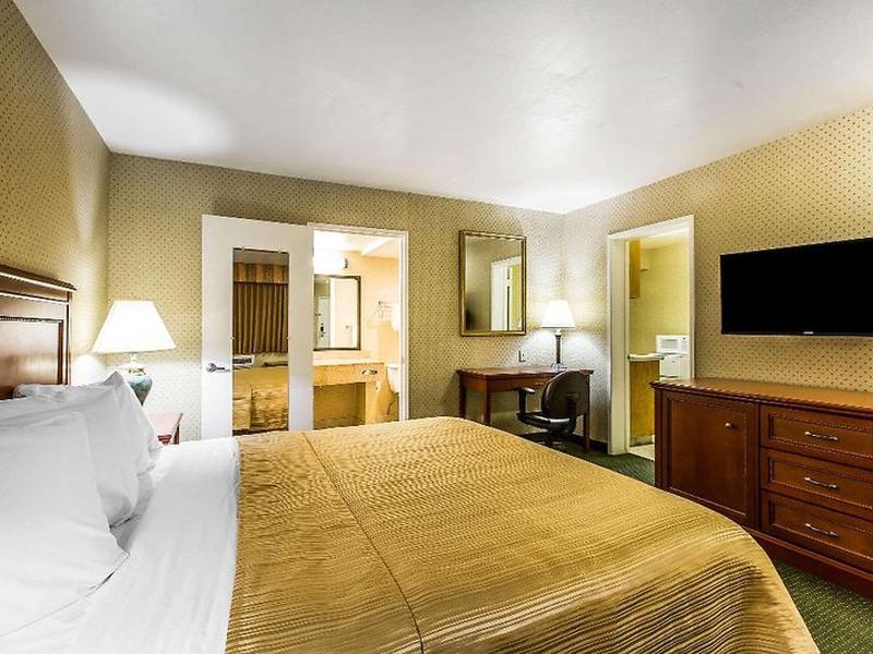 56F3F433E8193DA238B74C833A1814DB