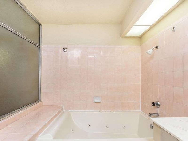 A958C0F30BAEBBFC7077CAE2A08088A1