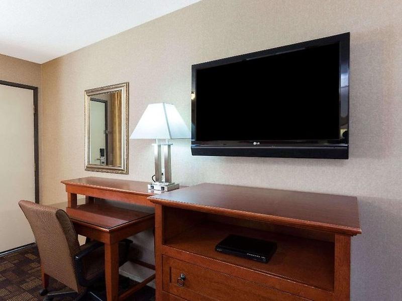 4B8D33F8F6A22F9D1ED40CD071CFDFAF