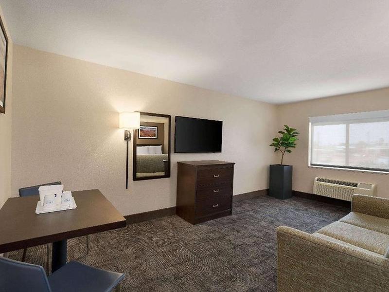 7879917A6768CF8CEC92648E99D63351