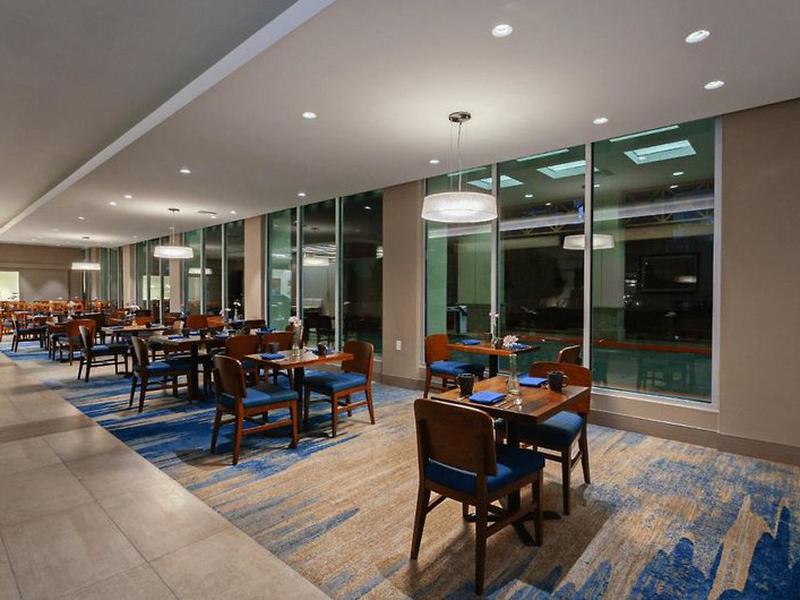 Holiday Inn Los Angeles International Airport by IHG