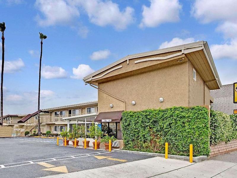 78E8CB8E65672F279DAE65D2180DB8A8